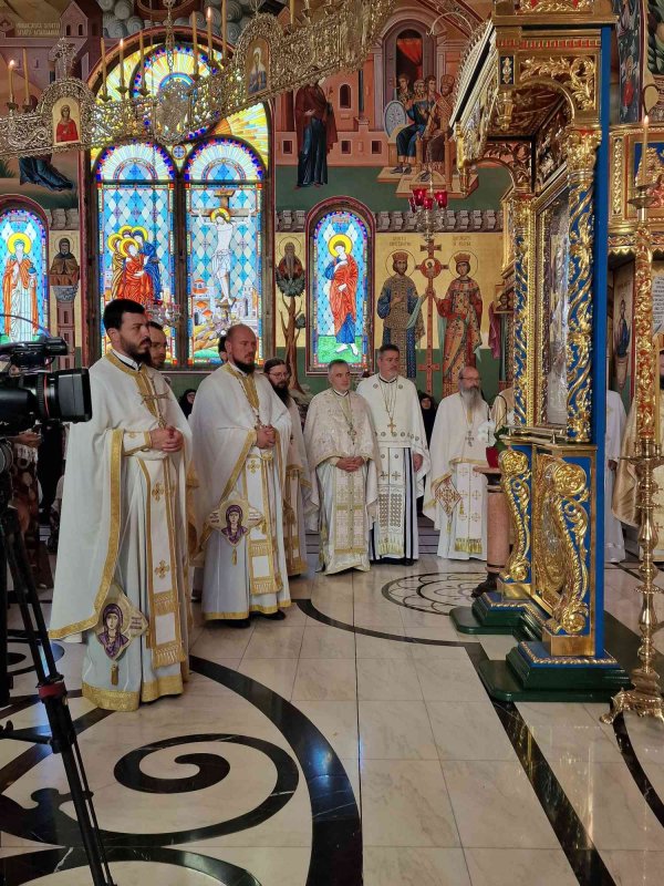 Hramul Mănăstirii Pantocrator din Drăgăneşti-Vlaşca 303967