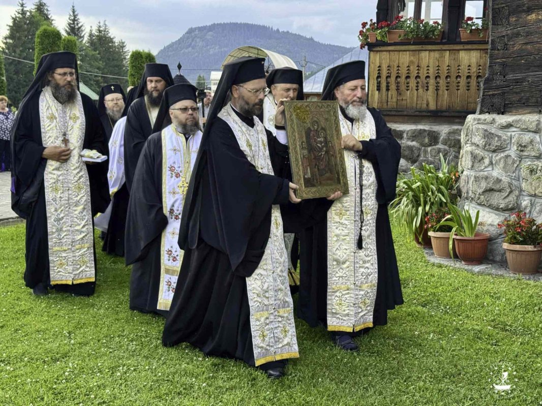 Sărbătoare la Mănăstirea „Sfântul Proroc Ilie Tesviteanul” din Toplița 304023