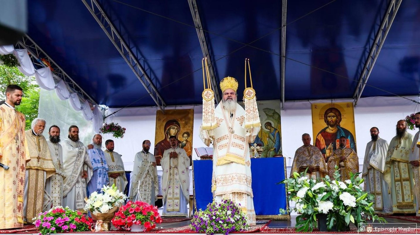 Sfințirea bisericii Parohiei Corbu, Vaslui 304032