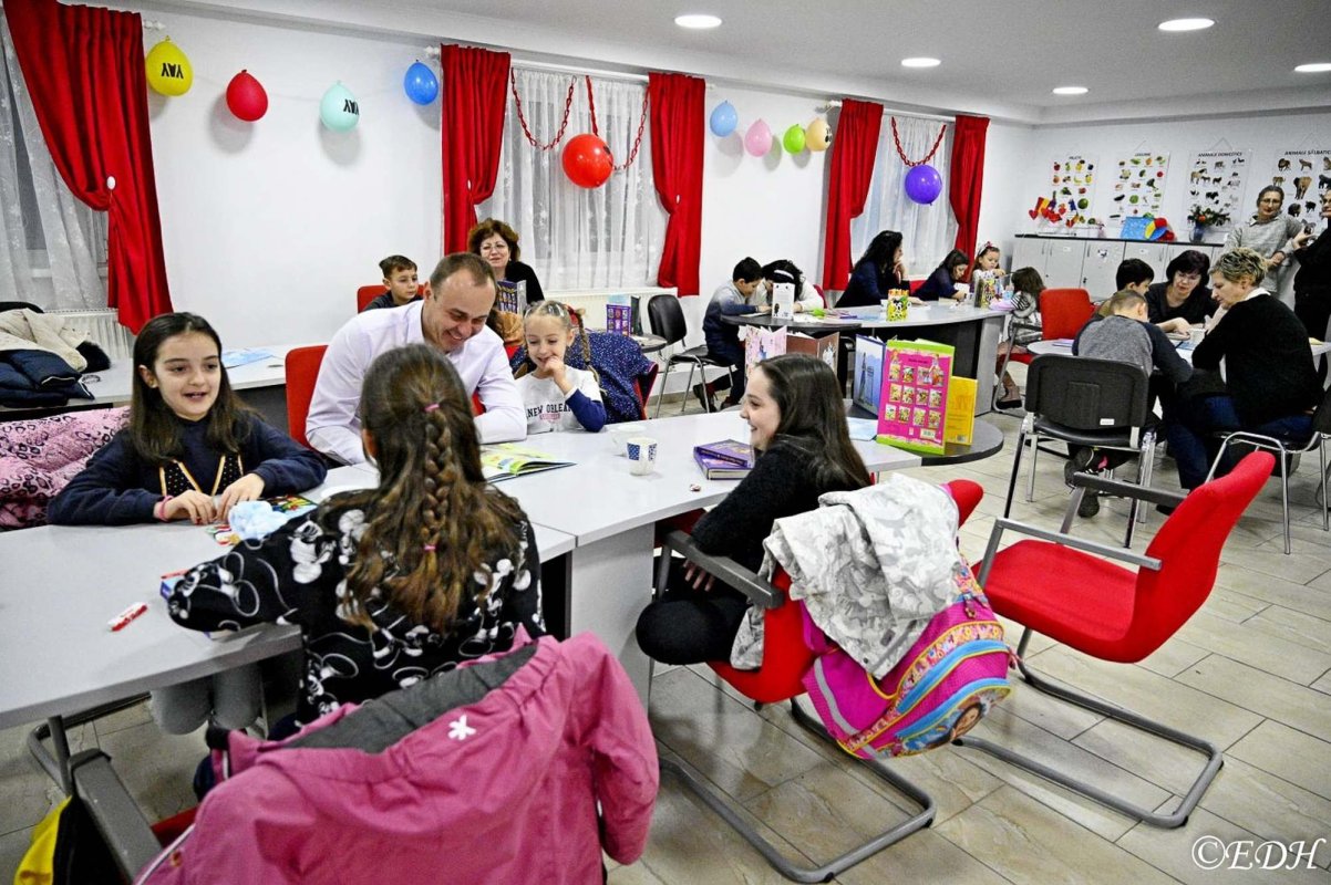 Sprijin pentru copiii aflaţi în situaţii dificile, la Deva 304065