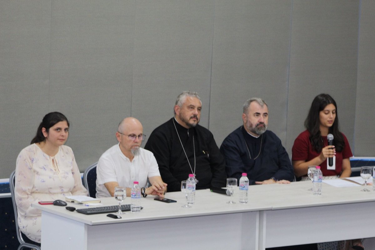 Întâlniri ale tinerilor ortodocși la Onești 304172