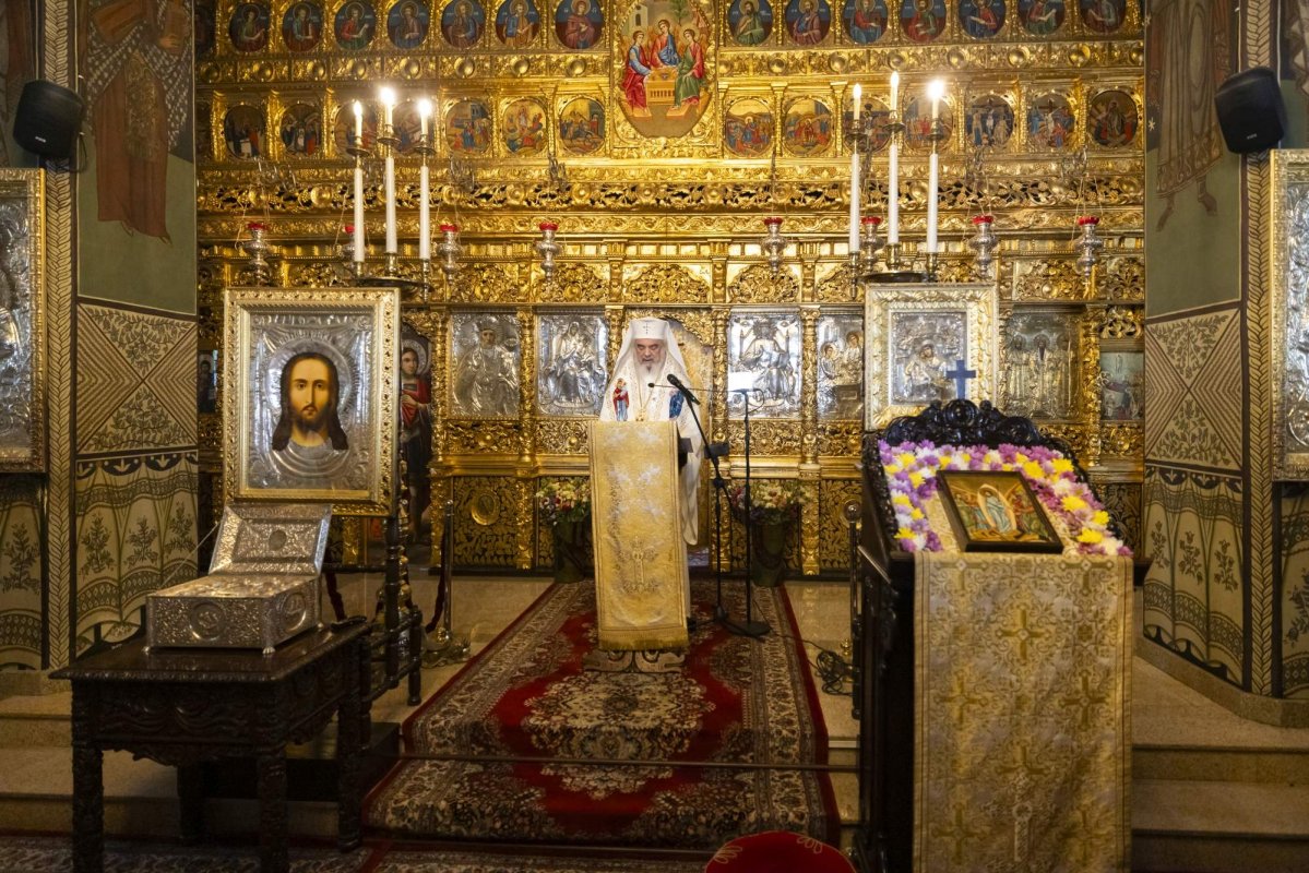 „Iisus merge tocmai acolo unde firea umană este scoasă din firescul ei” 304372