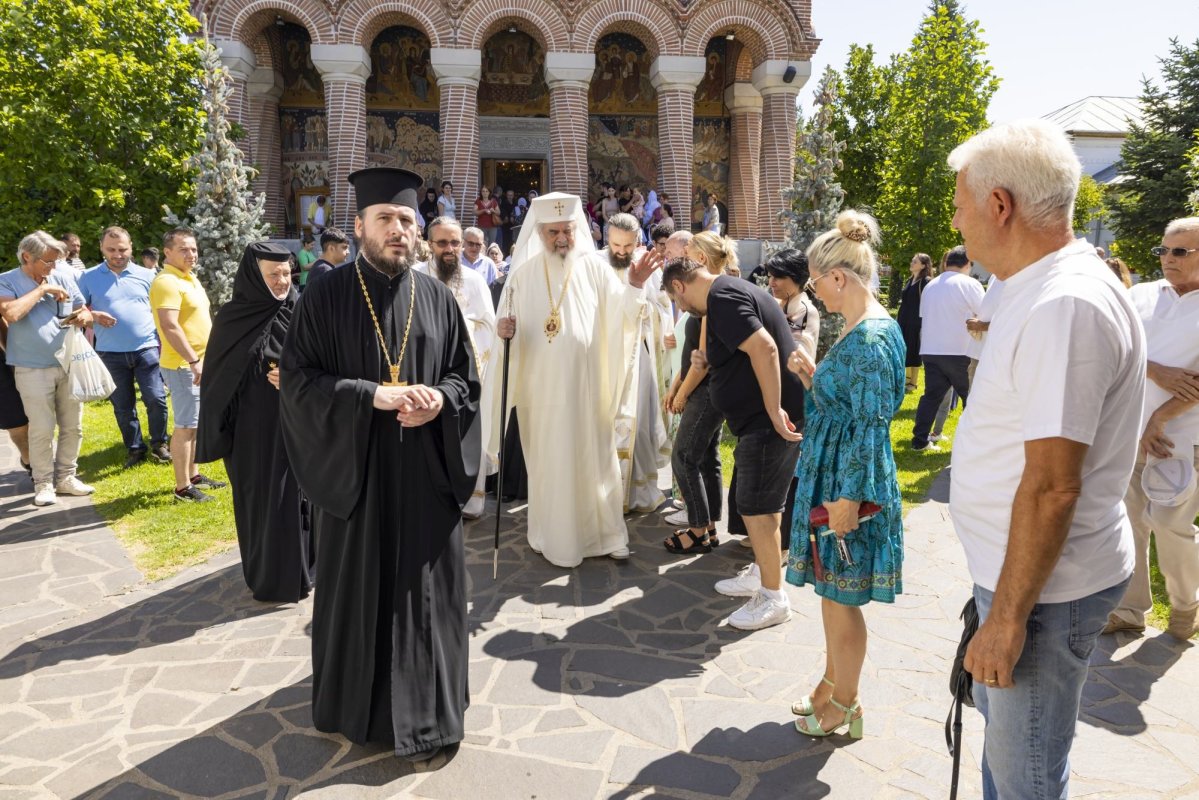 „Iisus merge tocmai acolo unde firea umană este scoasă din firescul ei” 304383