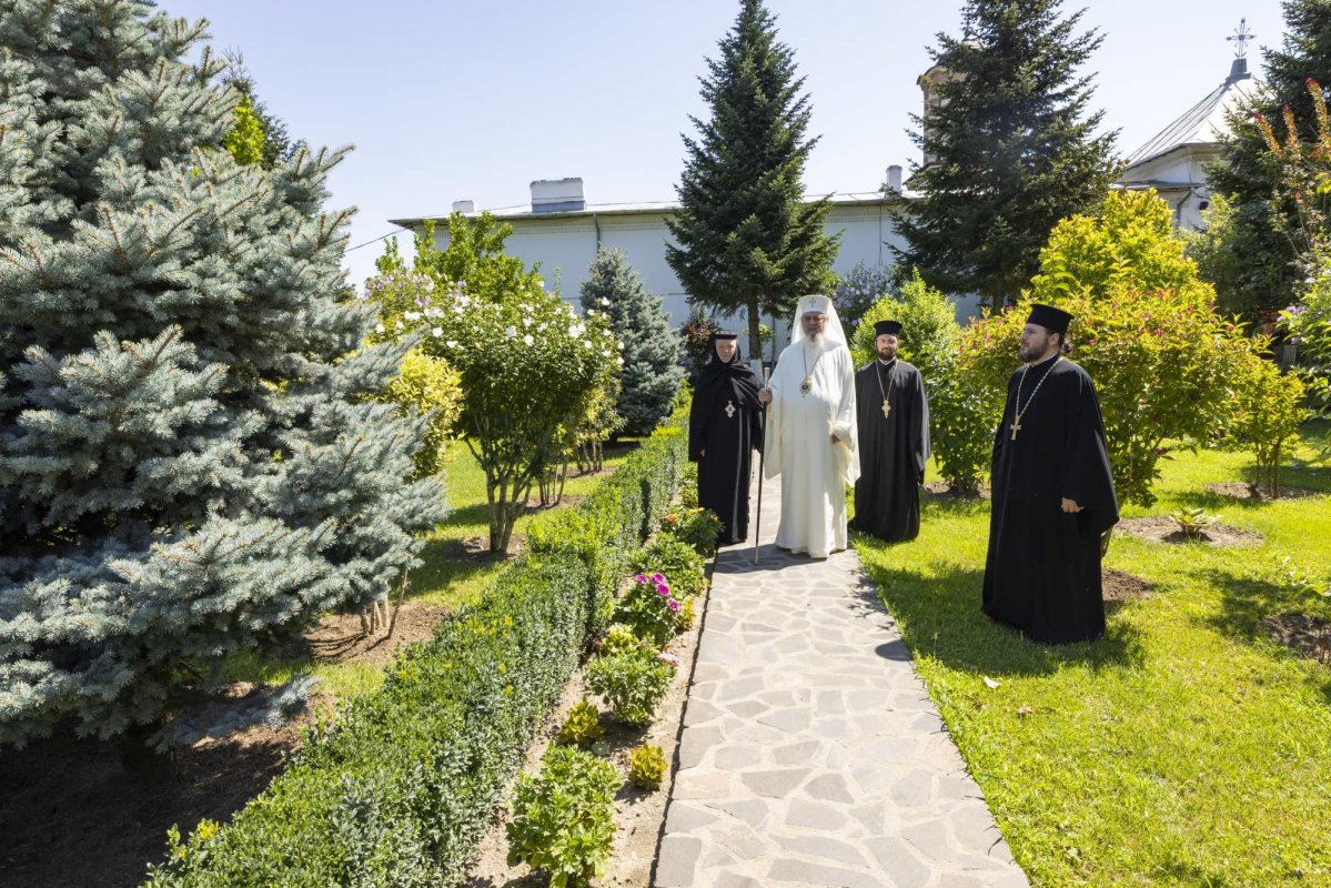 „Iisus merge tocmai acolo unde firea umană este scoasă din firescul ei” 304384