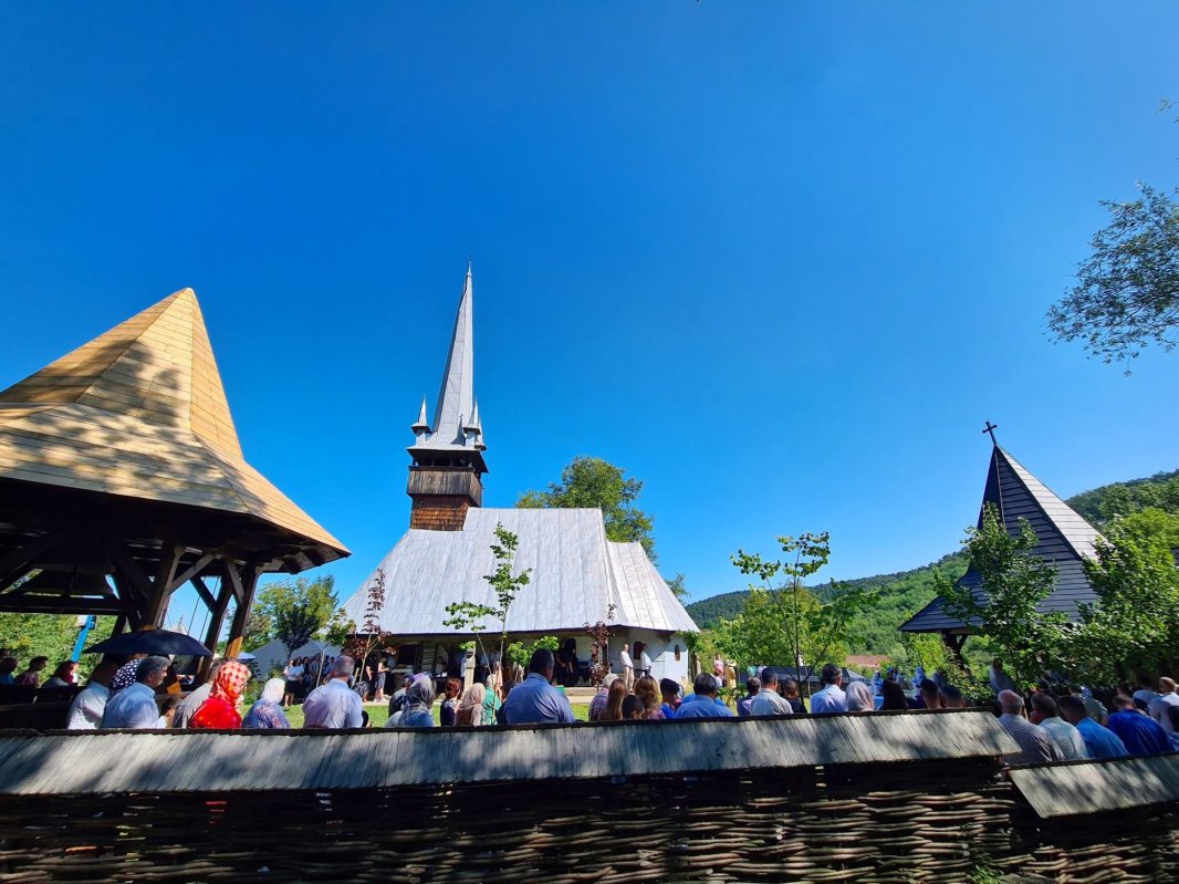 Hramul Mănăstirii „Sfântul Pantelimon” de la Dâncu 304404