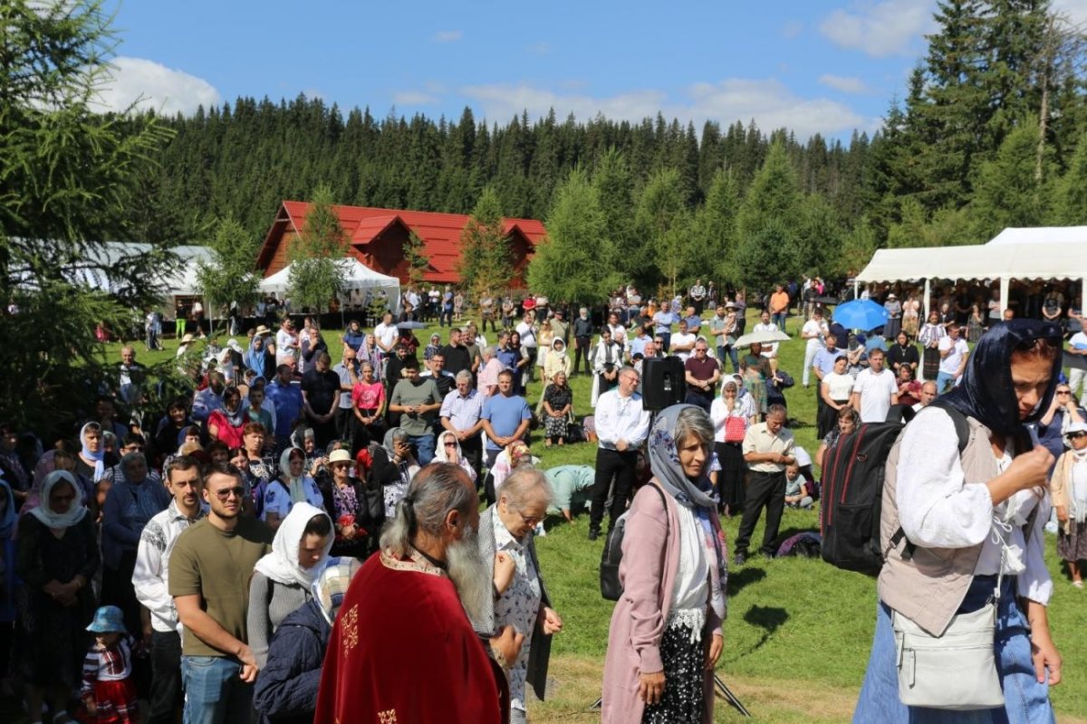 Pomenirea Sfântului Pantelimon, ocrotitorul Mănăstirii Oașa 304410