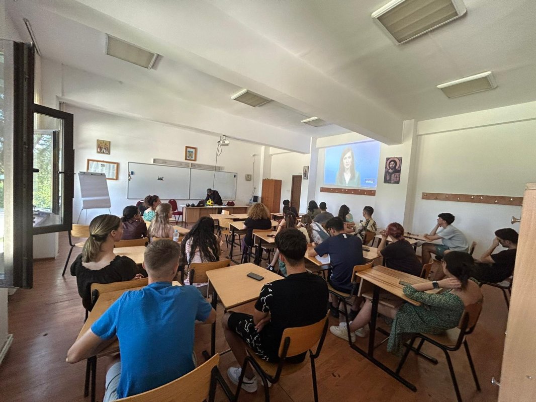 Tabără pentru tineret organizată de Arhiepiscopia Craiovei 304426