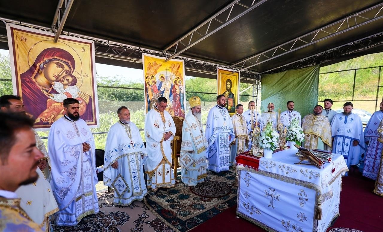 Sfințirea Bisericii din Obârșeni, Vaslui 304491