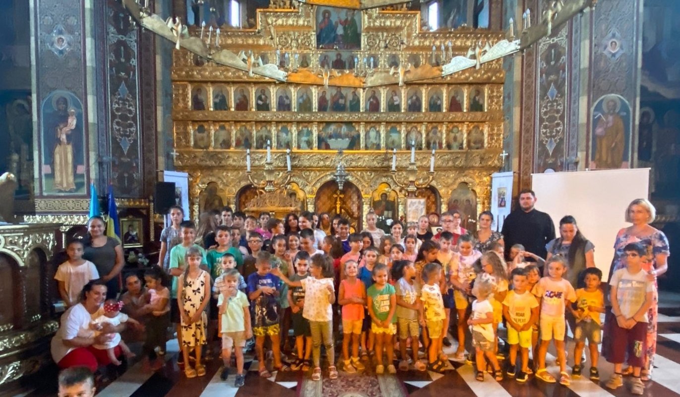 Școala de vară „Bucuria copilăriei” la Pădureni, Hunedoara 304682