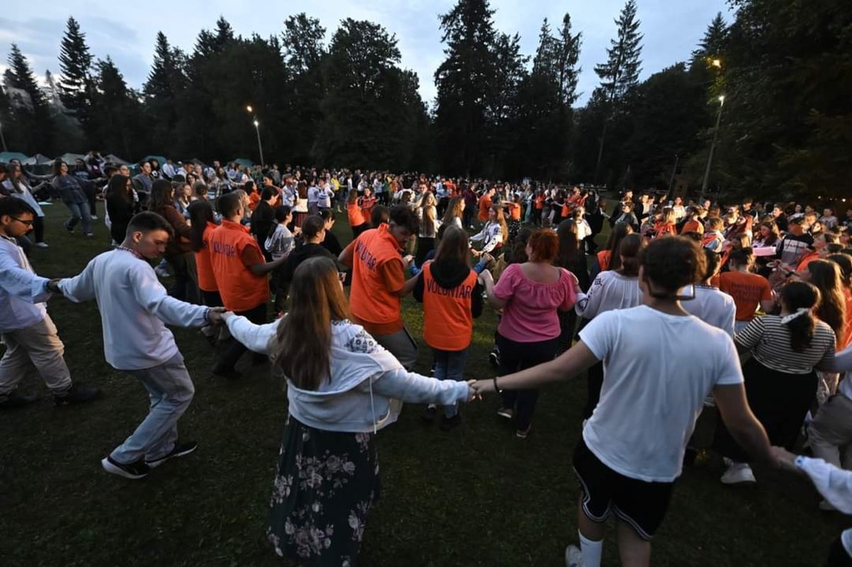 Gânduri din „Poiana liniștii” despre „Poiana prieteniei” 304741