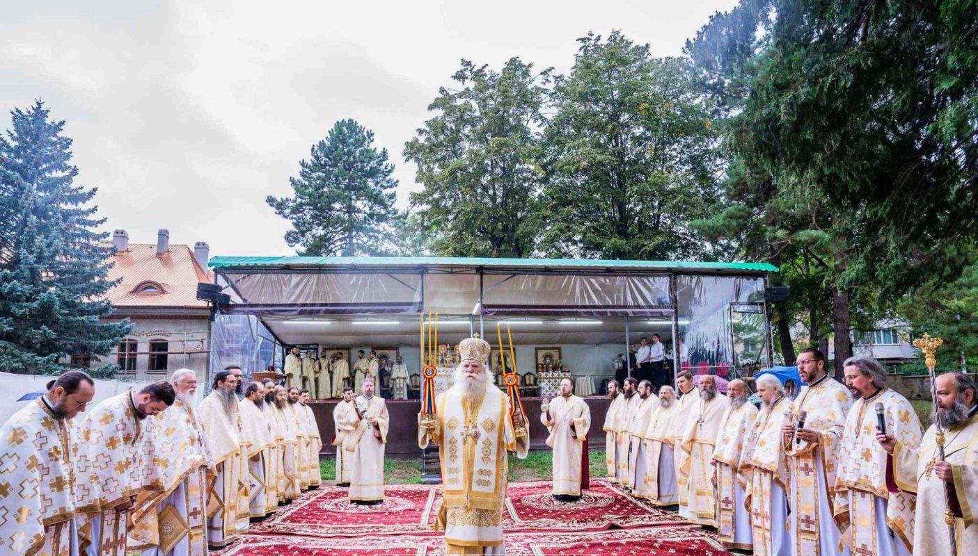 Duminica a 6-a după Rusalii la Catedrala Arhiepiscopală din Suceava 304897