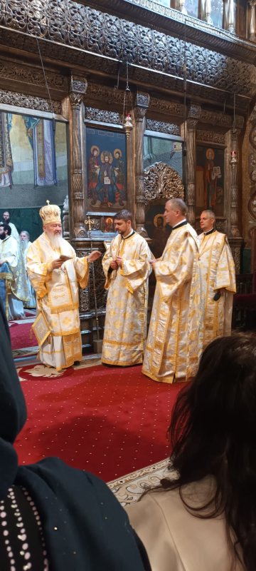 Slujire arhierească la Catedrala Mitropolitană din Cluj-Napoca 304911
