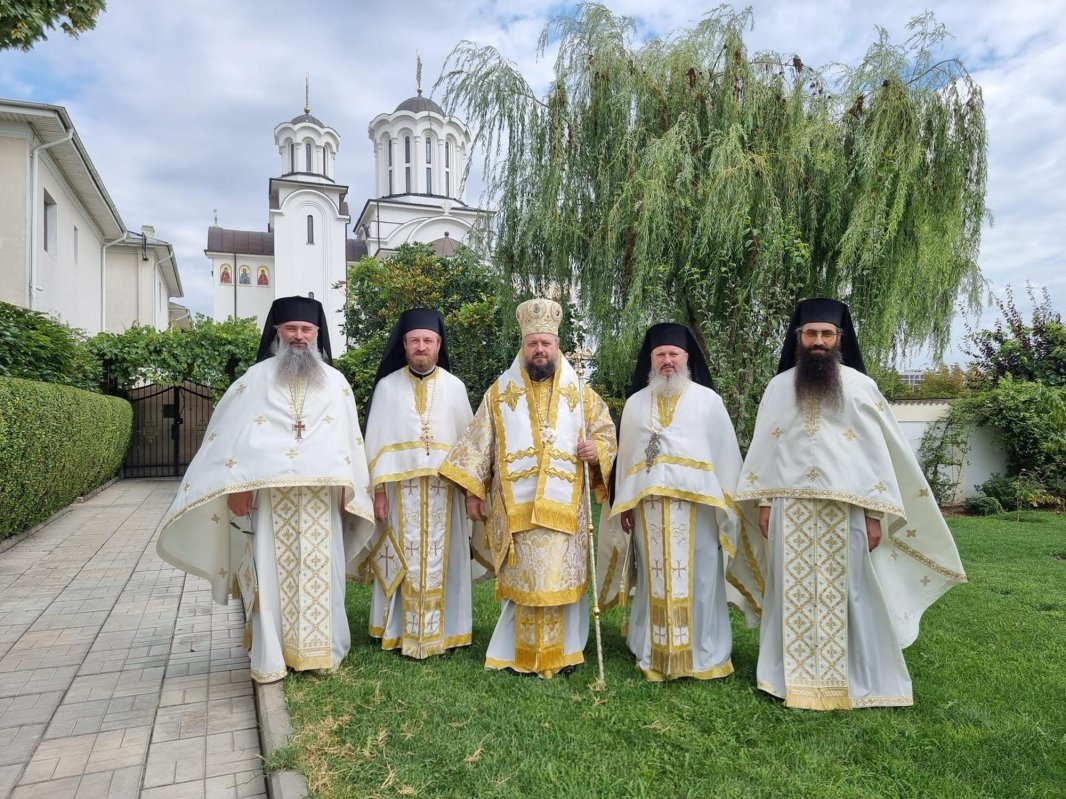 Binecuvântare arhierească la Mănăstirea „Sfânta Maria”-Techirghiol 305118