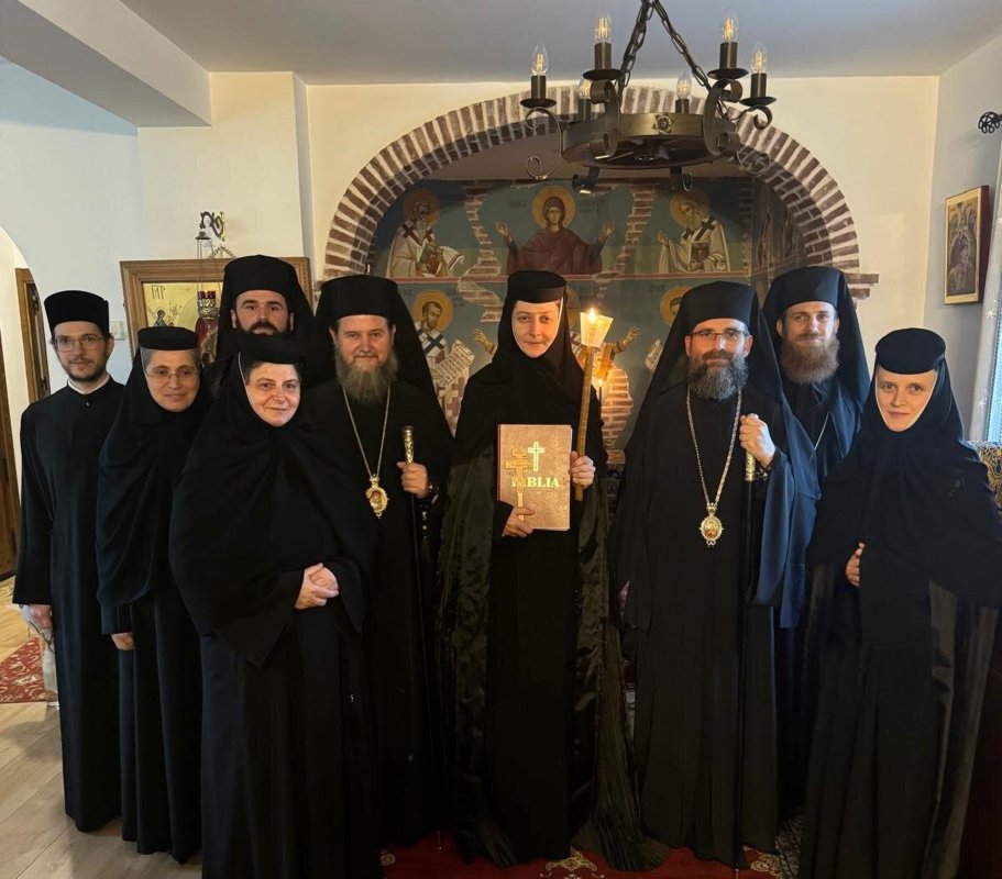 Bucurie pentru obștea unei mănăstiri românești din Spania 305031