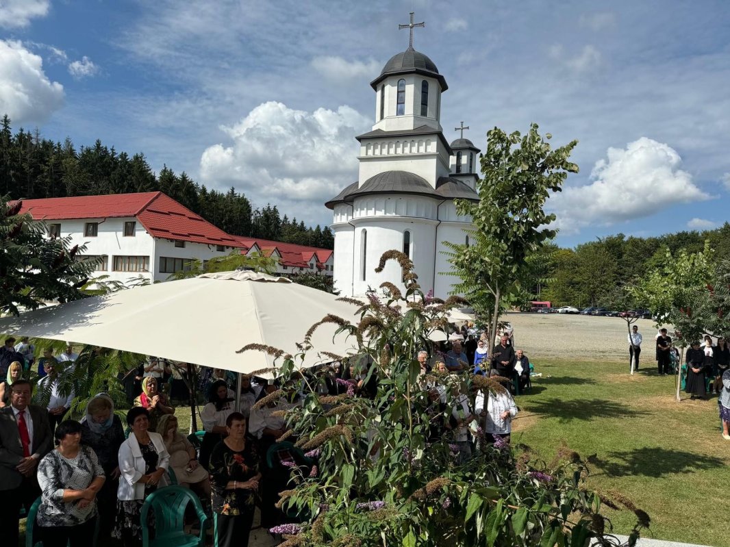 Hramul Mănăstirii Piatra Craiului, judeţul Cluj 305017