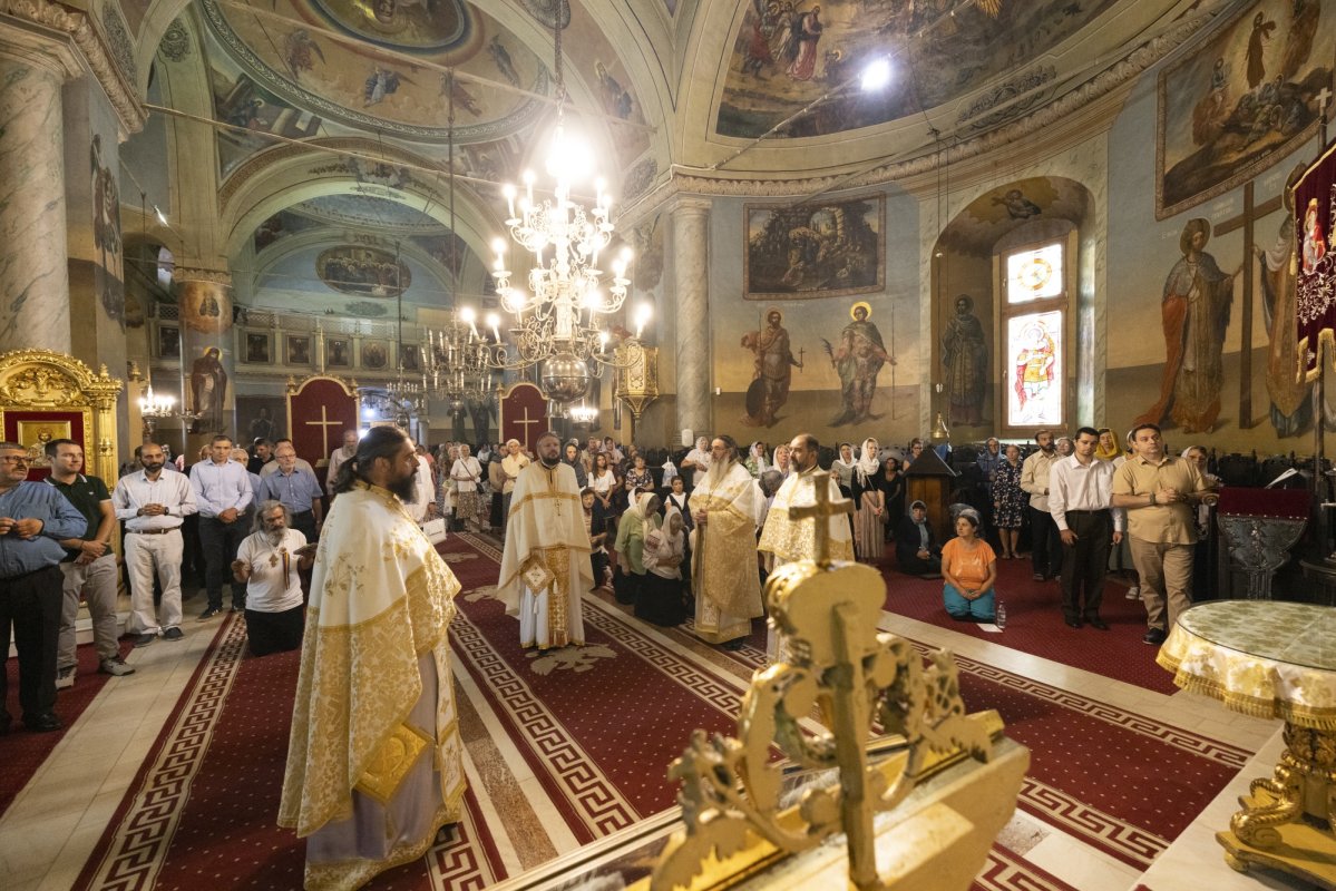 Sărbătorirea hramului istoric al Mănăstirii Cernica 305062