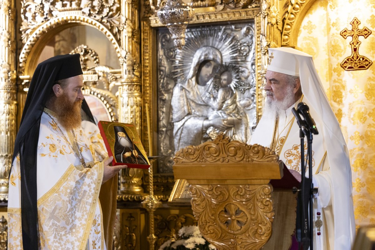 Sărbătorirea hramului istoric al Mănăstirii Cernica 305110