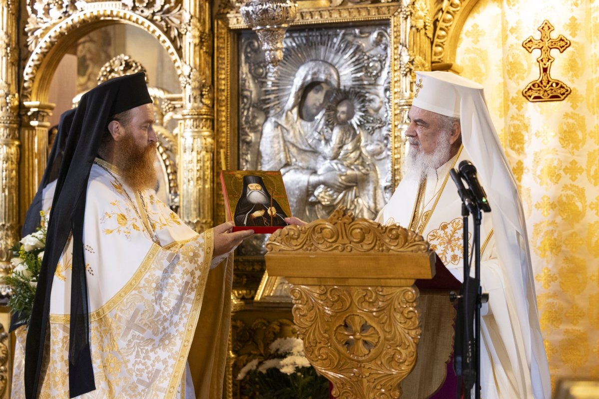 Sărbătorirea hramului istoric al Mănăstirii Cernica 305111