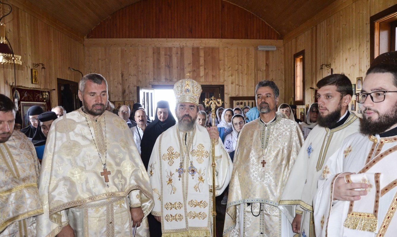 Sfântul Cuvios Ioan Iacob cinstit la Schitul Vața de Sus 305023