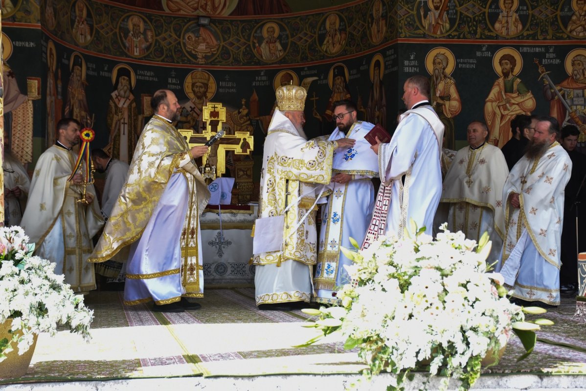 Hramul Mănăstirii Cheile Turzii 305180