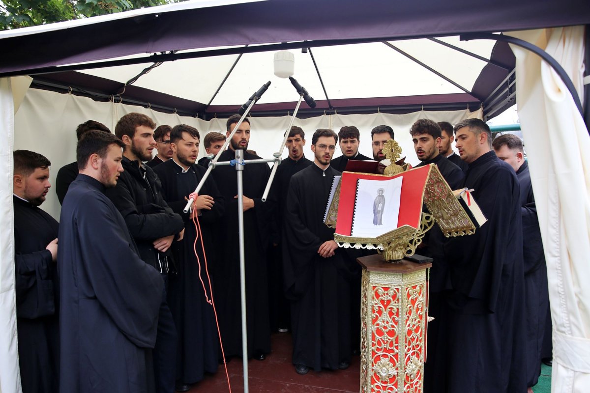 Marea sărbătoare a Mănăstirii Sihla 305253