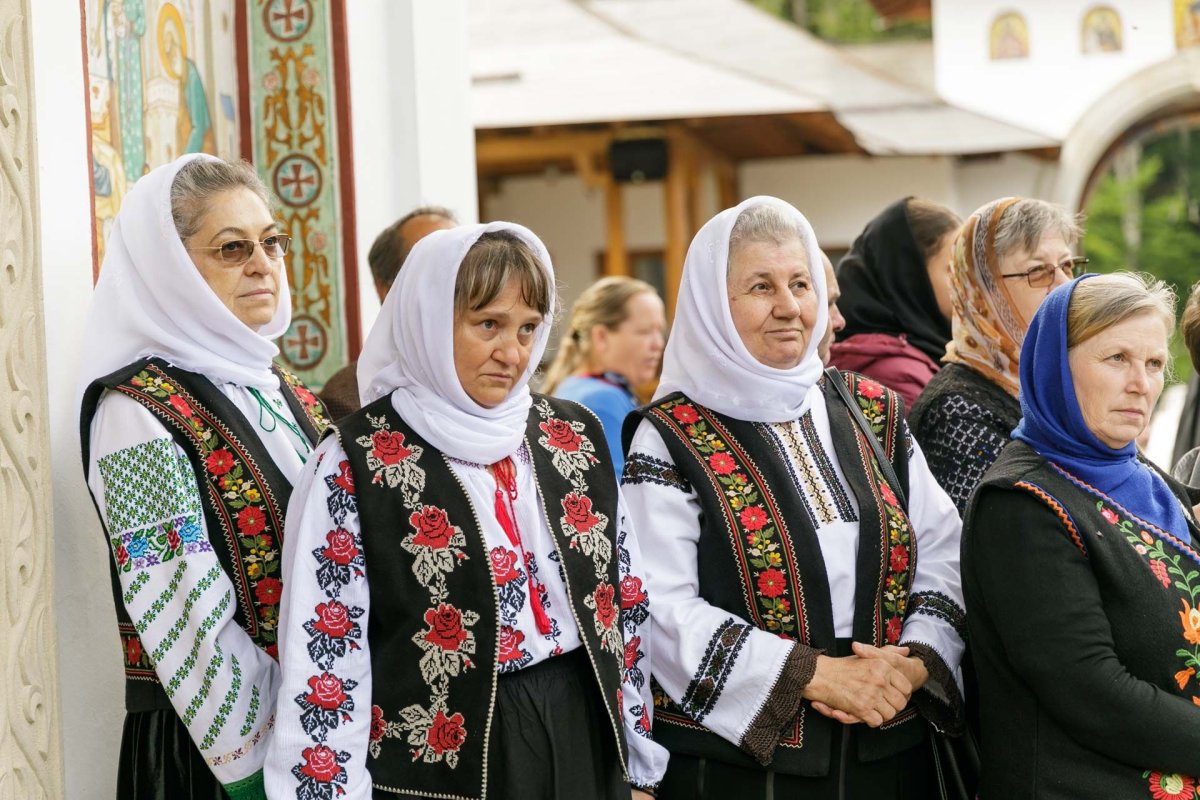 Sobor de ierarhi la hramul Mănăstirii Sihăstria 305272