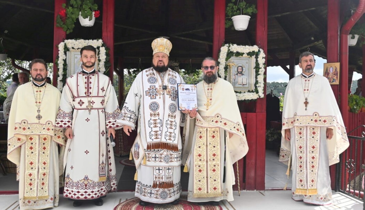 Binecuvântare arhierească la Mănăstirea Voivodeni, Sălaj 305376