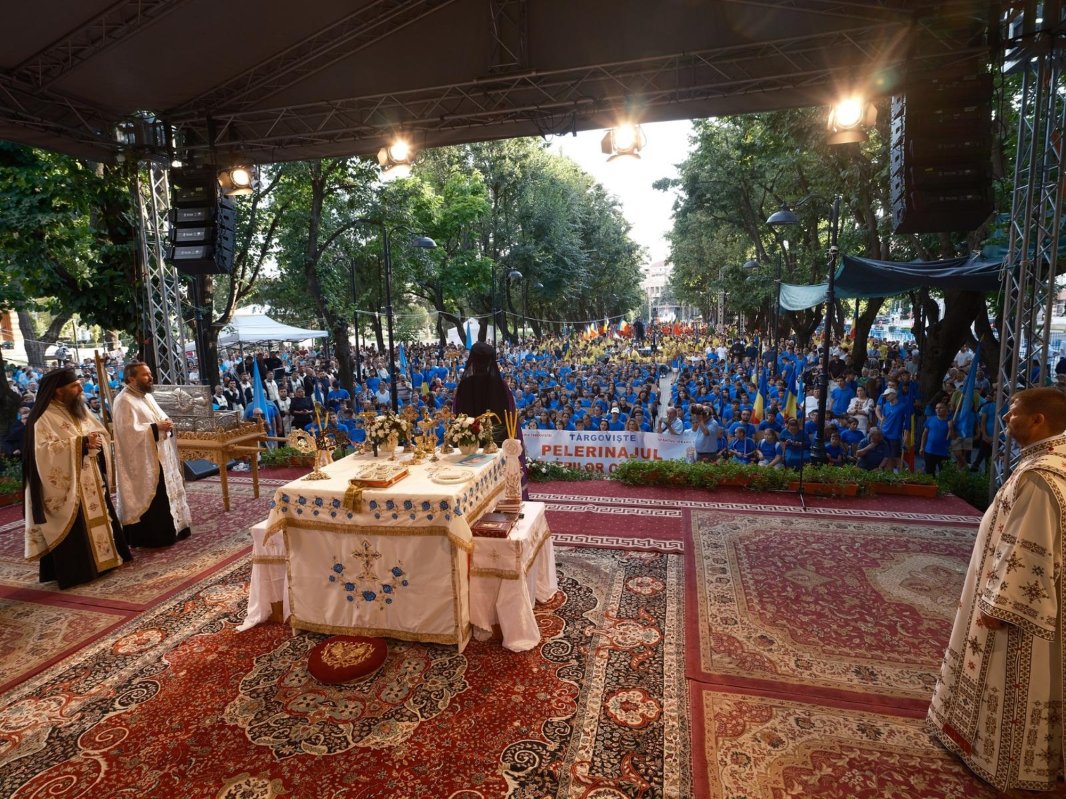 Arhiepiscopia Târgoviștei și-a cinstit ocrotitorul spiritual 305509