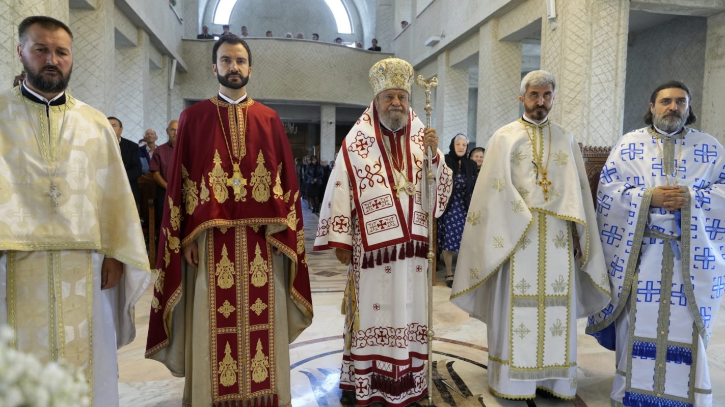 Mitropolitul Ardealului și-a sărbătorit ocrotitorul 305546