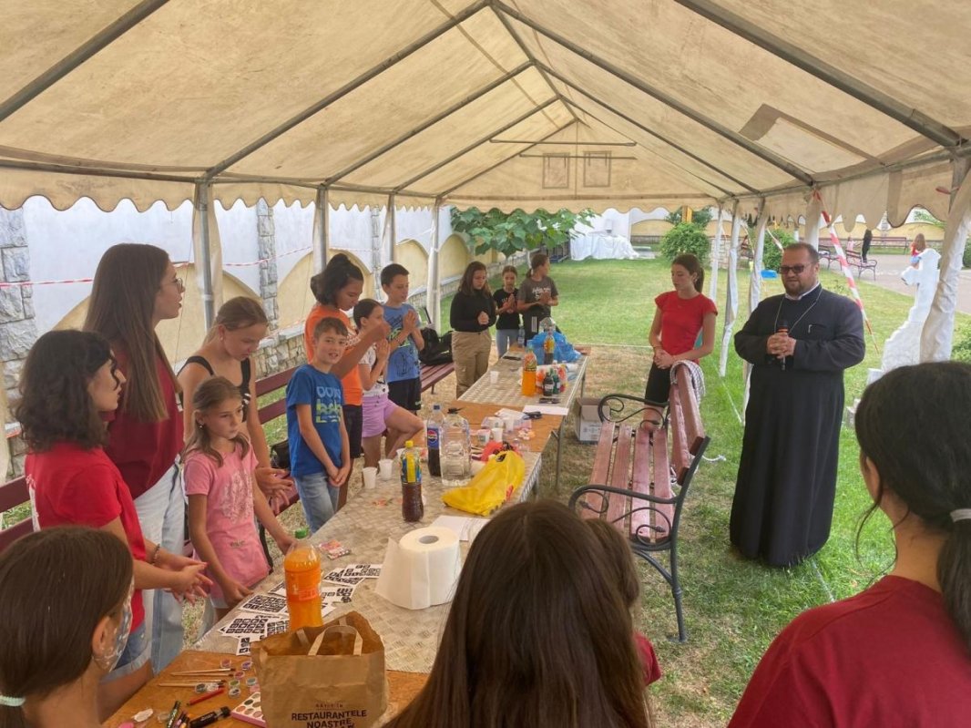 „Atelierele vacanței” la Onești 305790