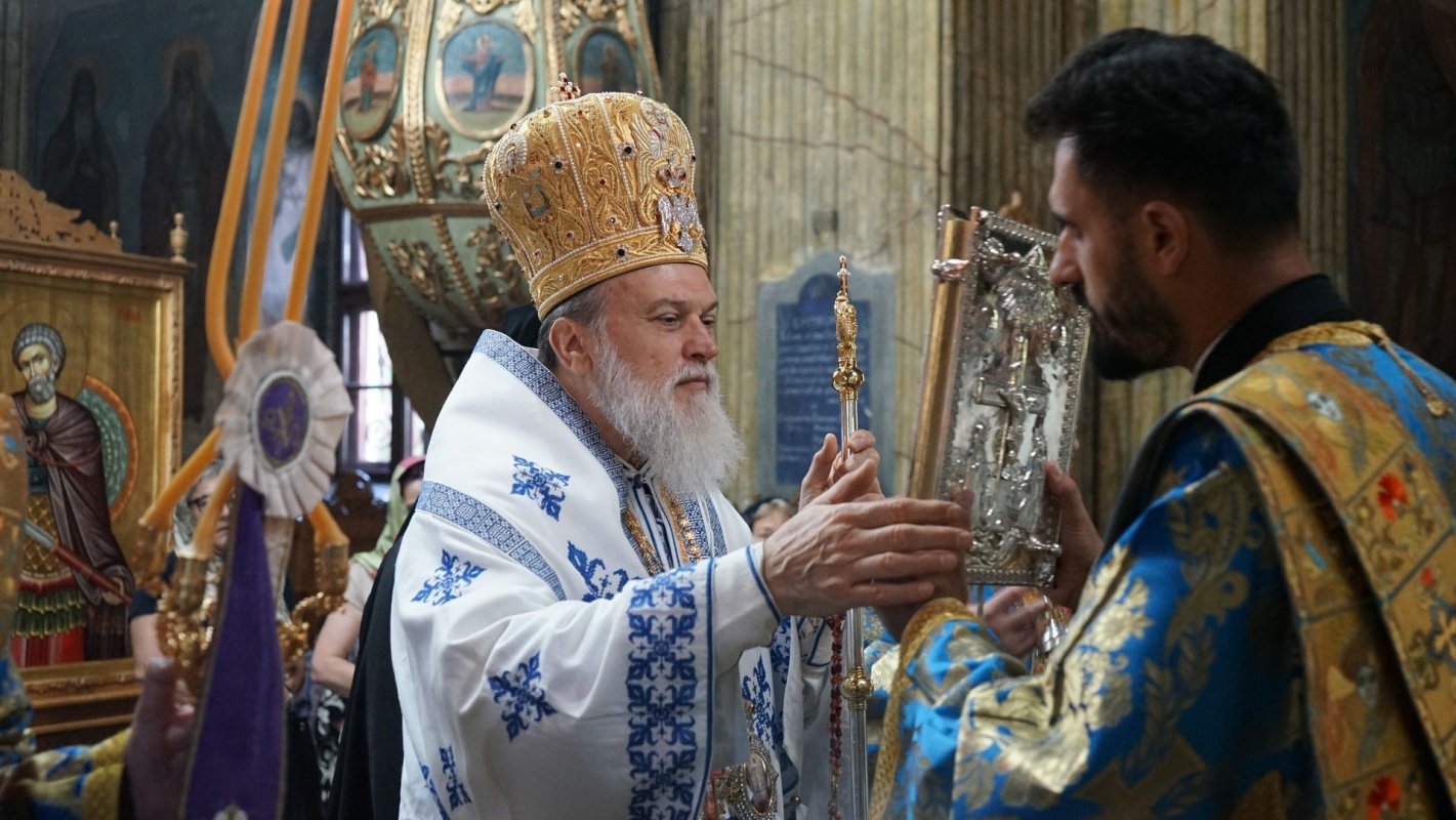 Rugăciune în timpul postului la un așezământ monahal ialomițean 305819