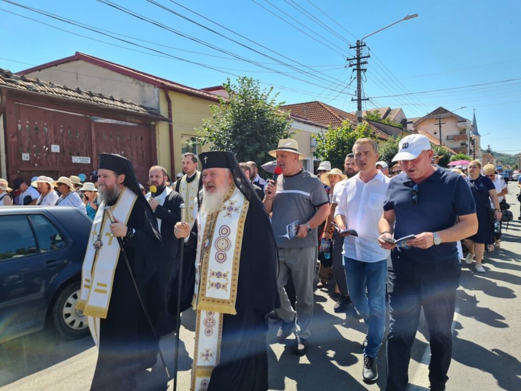 Pelerinajul „La Nicula colo‑n deal” 305867