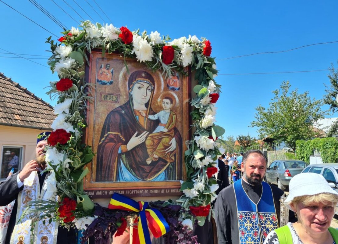 Pelerinajul „La Nicula colo‑n deal” 305869