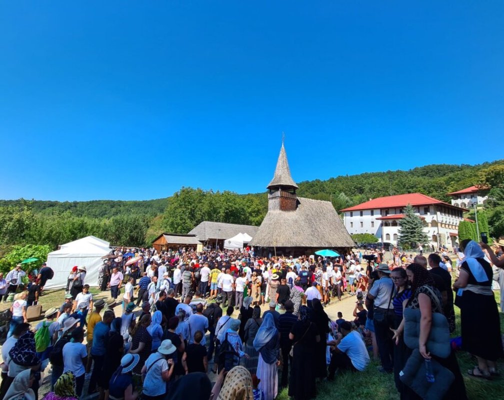 Pelerinajul „La Nicula colo‑n deal” 305872