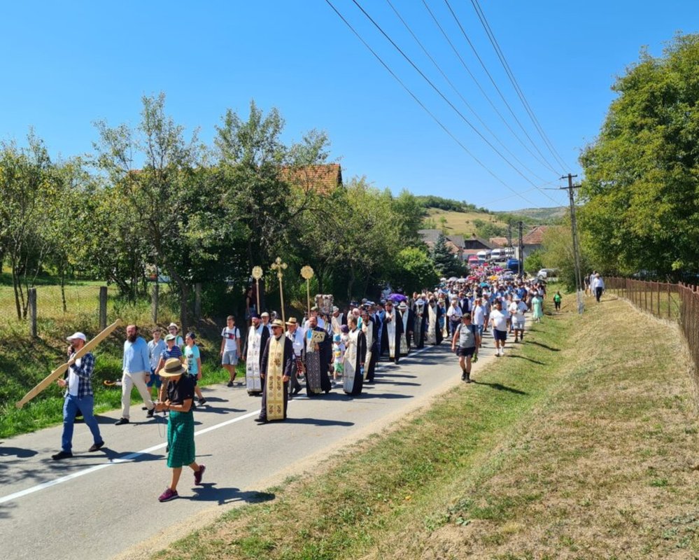 Pelerinajul „La Nicula colo‑n deal” 305874