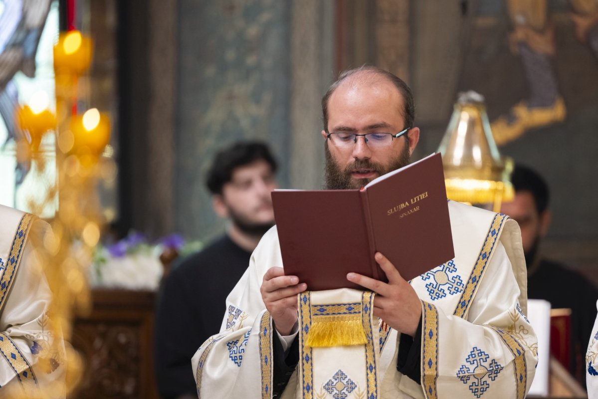 Prohodul Maicii Domnului la Catedrala Patriarhală 305904