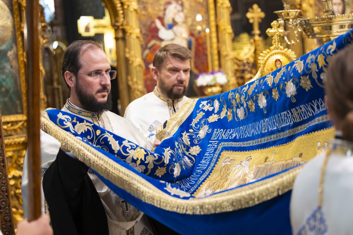 Prohodul Maicii Domnului la Catedrala Patriarhală 305911