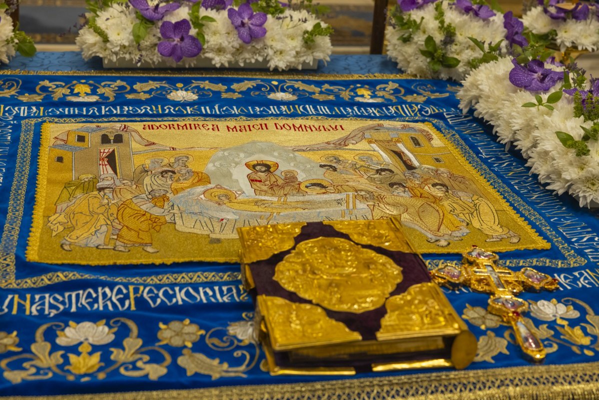 Prohodul Maicii Domnului la Catedrala Patriarhală 305924