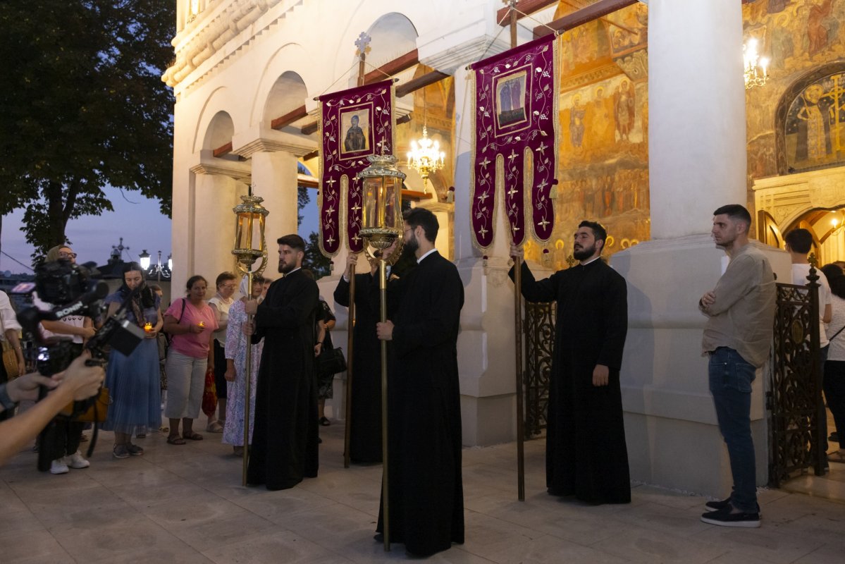 Prohodul Maicii Domnului la Catedrala Patriarhală 305927