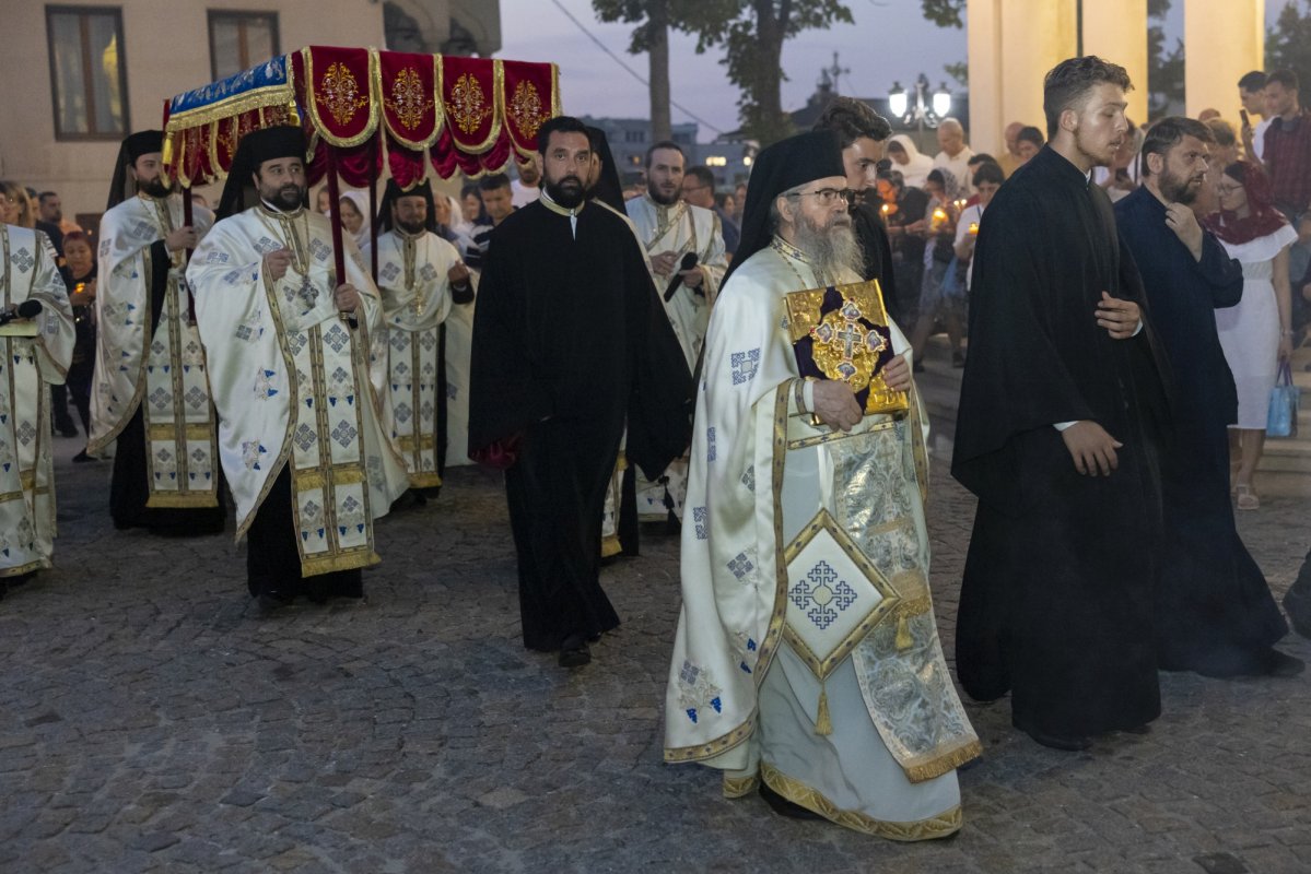 Prohodul Maicii Domnului la Catedrala Patriarhală 305931