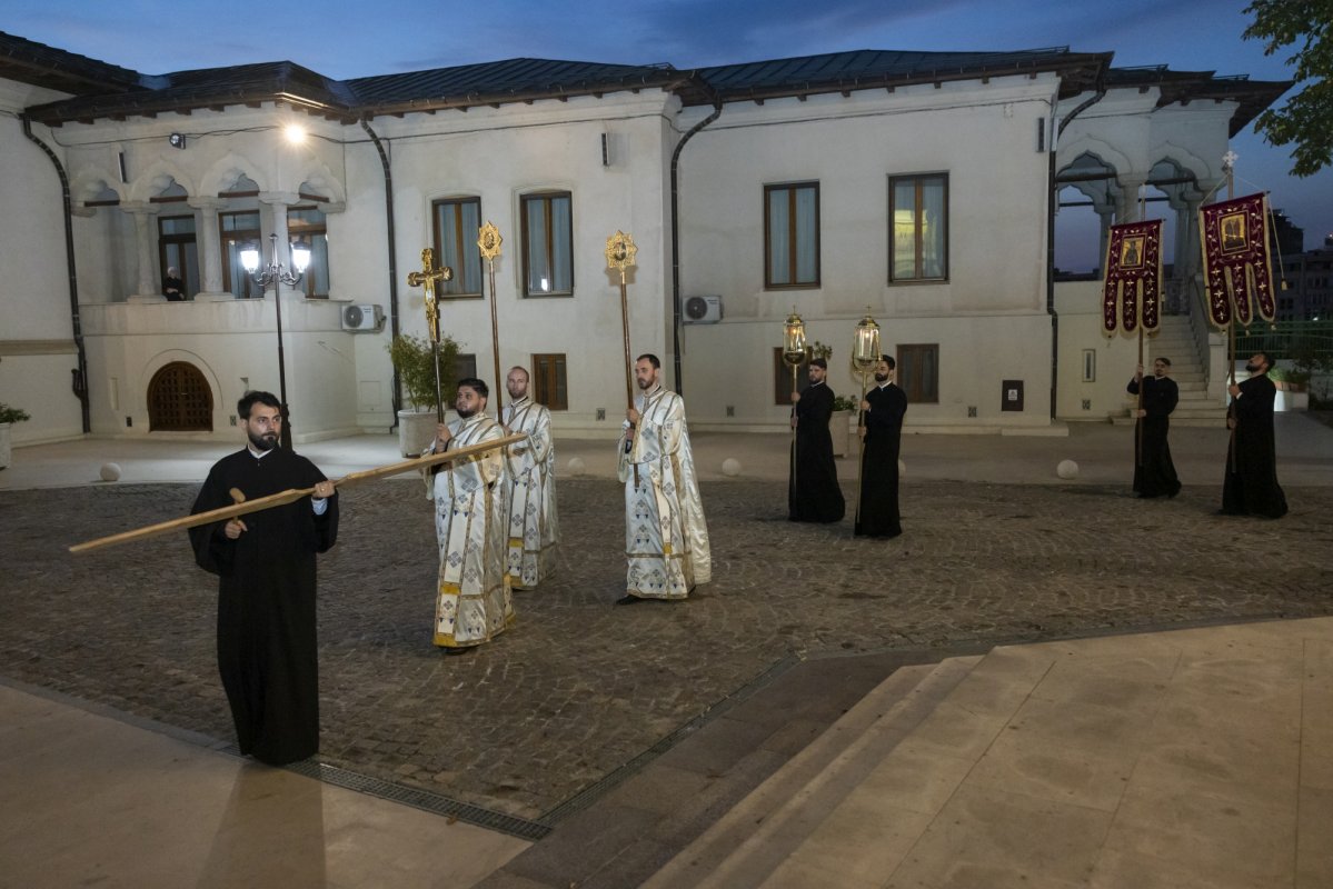 Prohodul Maicii Domnului la Catedrala Patriarhală 305945