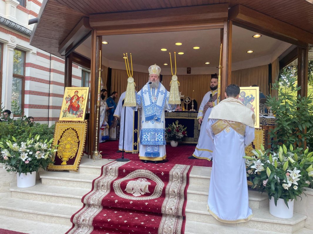 Adormirea Maicii Domnului prăznuită la Mănăstirea Radu Vodă 305997