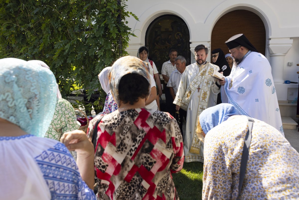 Zi de hram la Mănăstirea Ghighiu de lângă Ploiești 306002