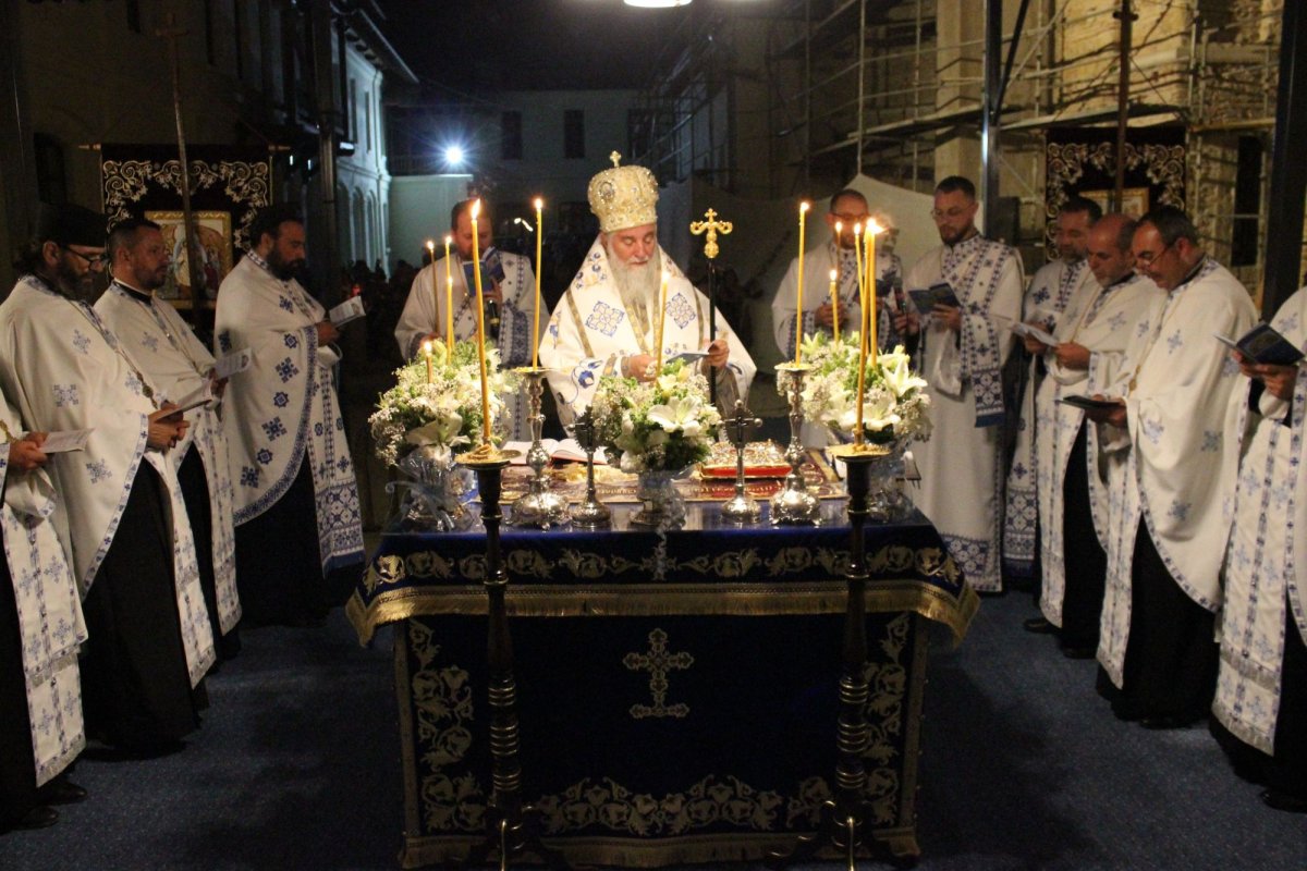Prăznuire cu fast liturgic la Mănăstirea Tismana 306167