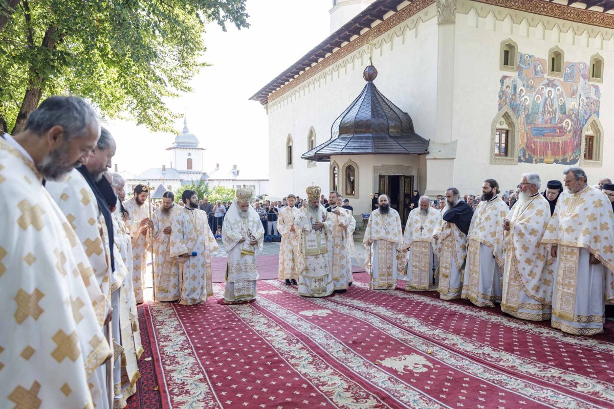 Zile de sărbătoare la Mănăstirea Văratec 306210