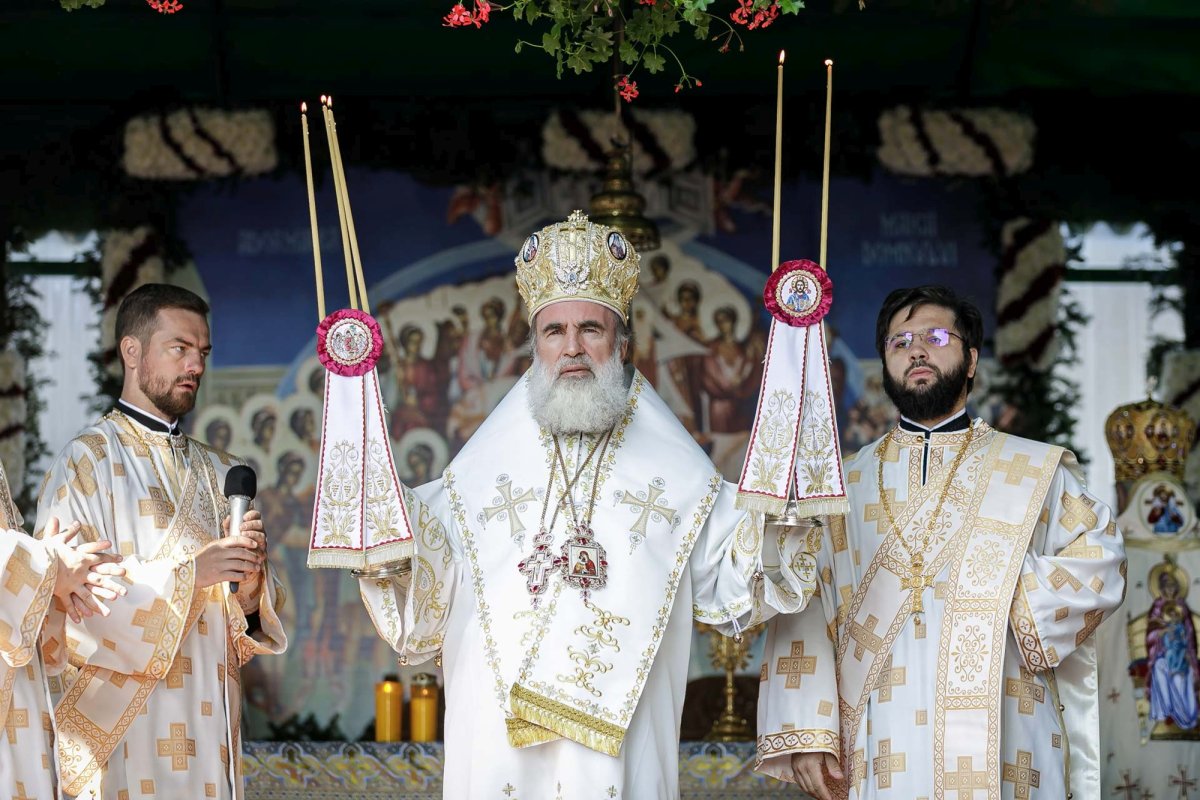 Zile de sărbătoare la Mănăstirea Văratec 306212