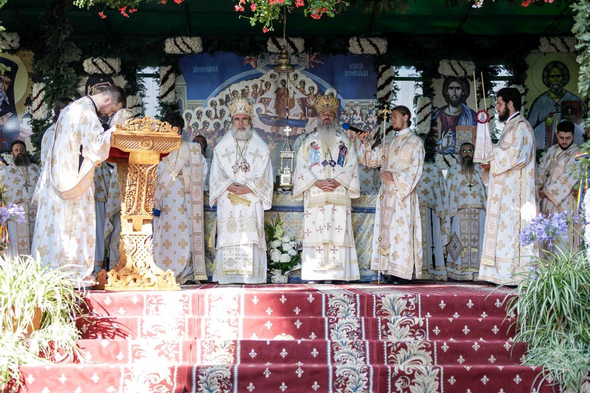 Zile de sărbătoare la Mănăstirea Văratec 306214