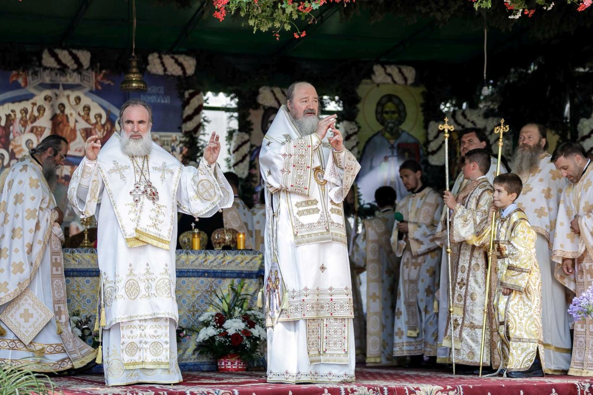 Zile de sărbătoare la Mănăstirea Văratec 306220