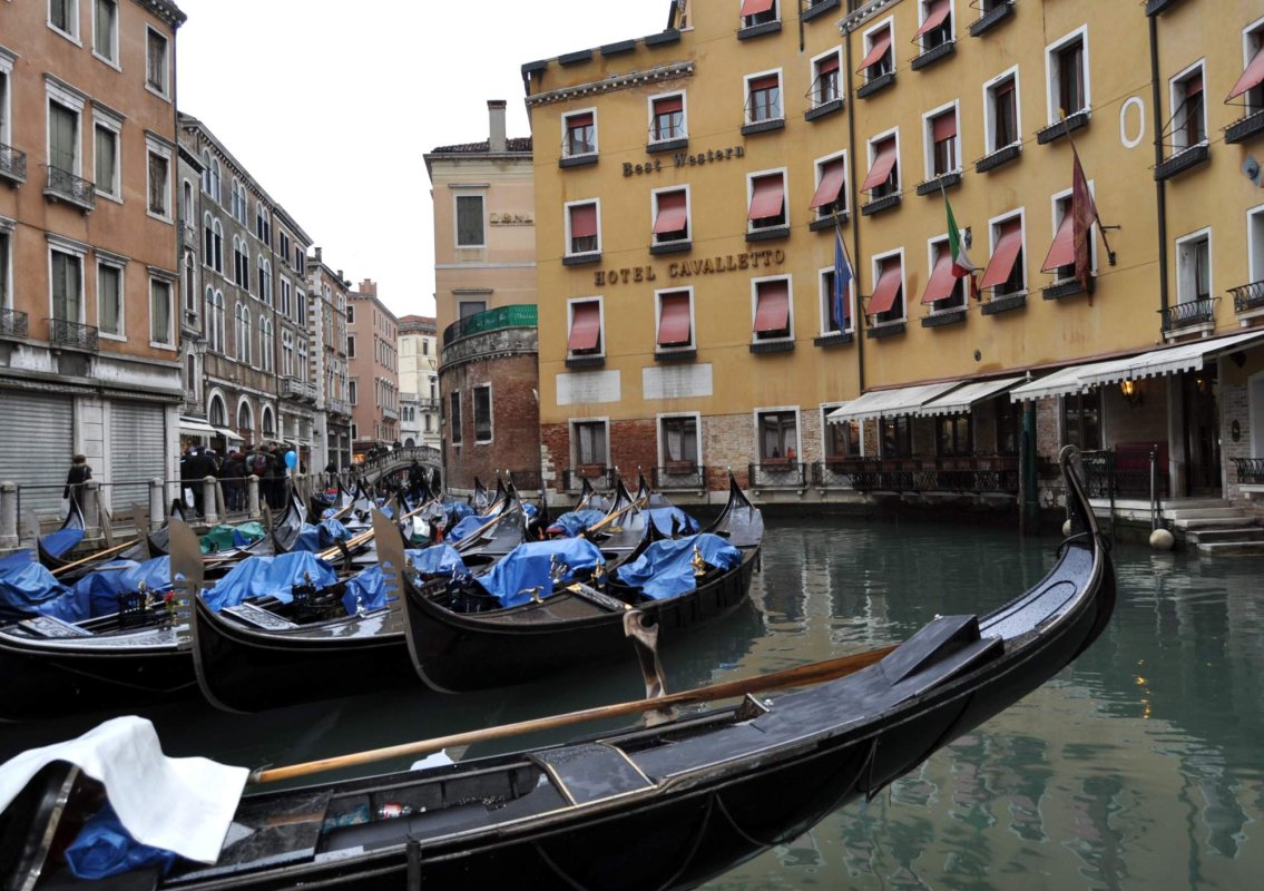 Veneţia caută gondolieri 306233