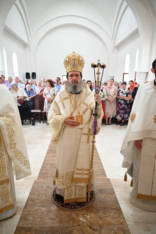 Dumnezeiască Liturghie în noua biserică a Parohiei Holod 306509